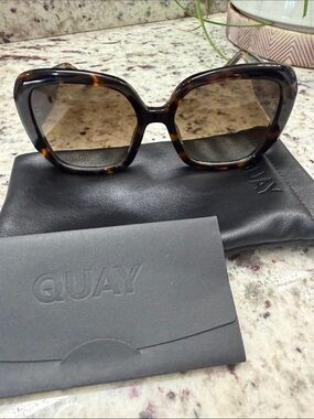 Quay Australia Tortoiseshell Oversized Sunglasses with Brown Lenses